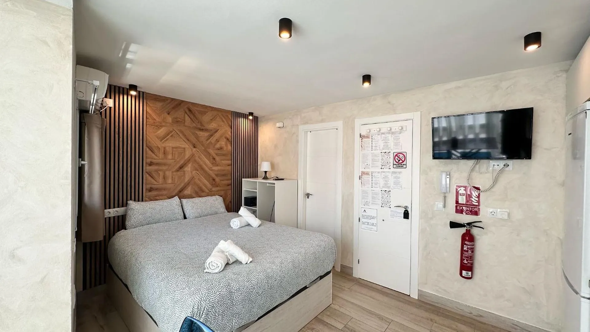 Playa Carihuela Apartamentos El Carmen Torremolinos Španělsko