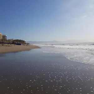 lujoso-duplex-en-la-playa-con-vistas-al-mar.1costadelsol.com/