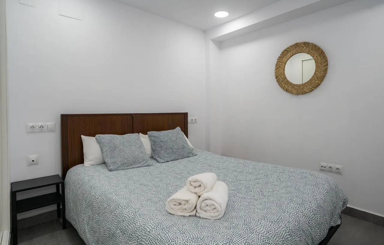 Apartamentos El Carmen Carihuela Playa Torremolinos